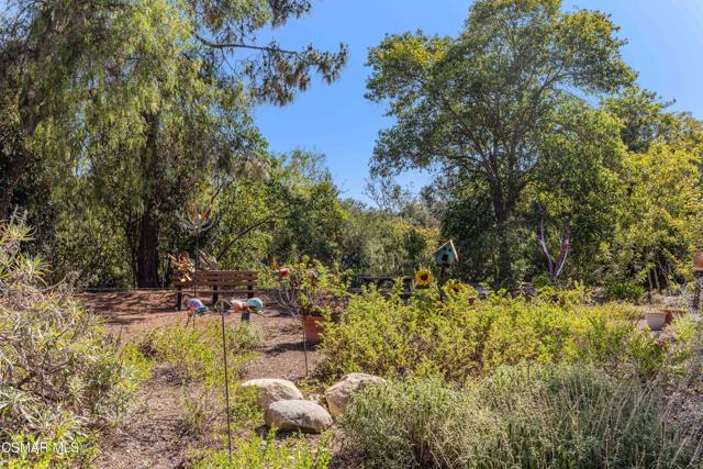 348 Chestnut Hill Court, Thousand Oaks CA: https://media.crmls.org/mediaz/628992af-7870-4da3-b010-4becb842ed51.jpg