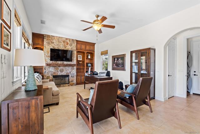 301 Cantle Lane, Encinitas CA: https://media.crmls.org/mediaz/628a037f-059b-45fd-8b54-ab0370c89d80.jpg