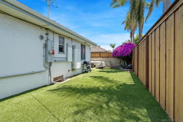 1620 49th St, San Diego CA: https://media.crmls.org/mediaz/628a3c79-4bb1-4c34-b8ff-c4b06a8352ff.jpg