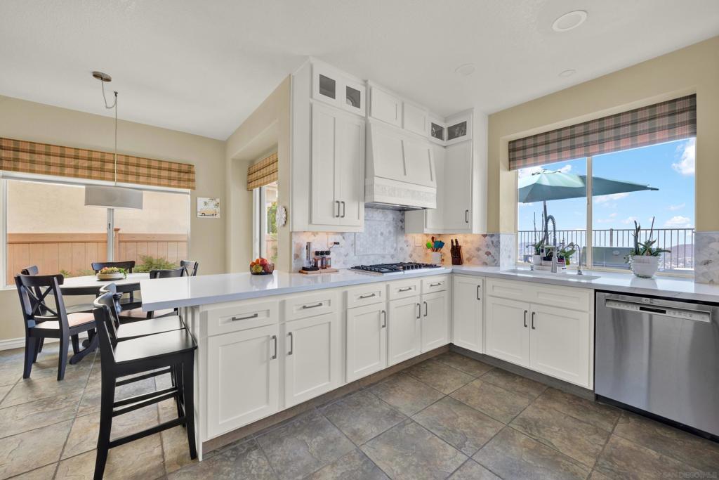 MLS #250041307SD image #10