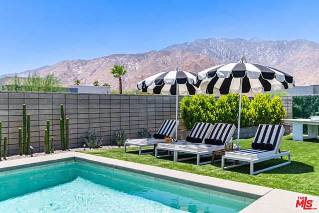 400 Fountain Drive, Palm Springs CA: https://media.crmls.org/mediaz/628a8c11-548a-414c-9540-cc3ab340beb3.jpg