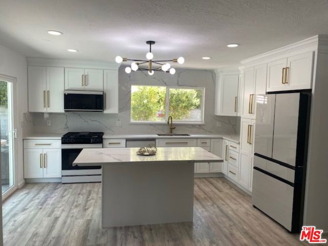 1585 Madrona Drive, Palm Springs, California 92264, 3 Bedrooms Bedrooms, ,2 BathroomsBathrooms,Single Family Residence,For Sale,Madrona,24422641