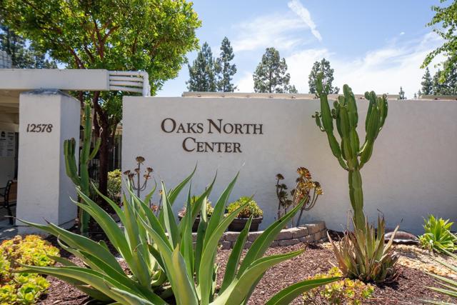 17893 Corte Emparrado, San Diego CA: https://media.crmls.org/mediaz/628cb1fc-c042-4f10-93f6-3250d4604ba4.jpg