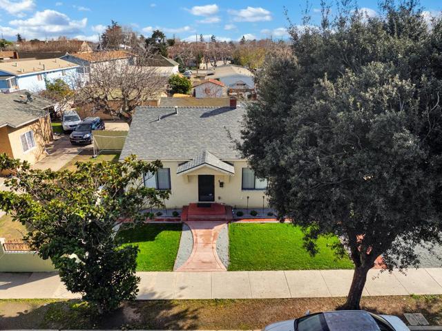 427 Ellis Street, King City CA: https://media.crmls.org/mediaz/628cd3d3-867c-40d3-b015-9c3cea76699f.jpg