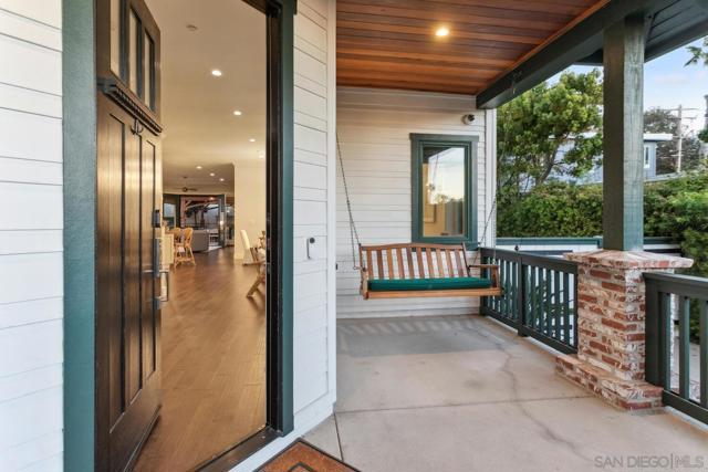 6411 Dowling Dr, La Jolla CA: https://media.crmls.org/mediaz/628cd61c-0468-4729-870a-2467df771fef.jpg