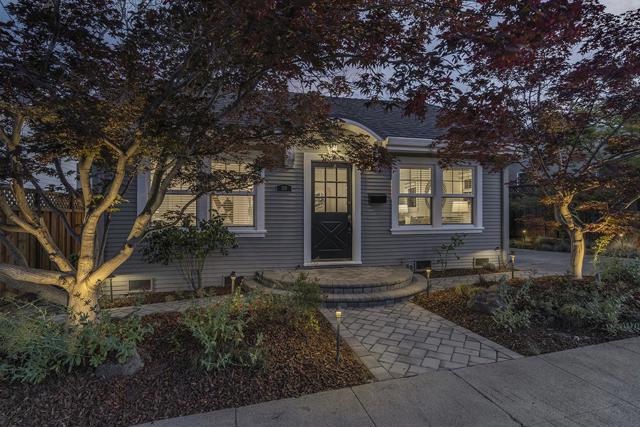 129 Olive Street, Los Gatos CA: https://media.crmls.org/mediaz/628cd73a-c797-42da-b701-52d038c48170.jpg