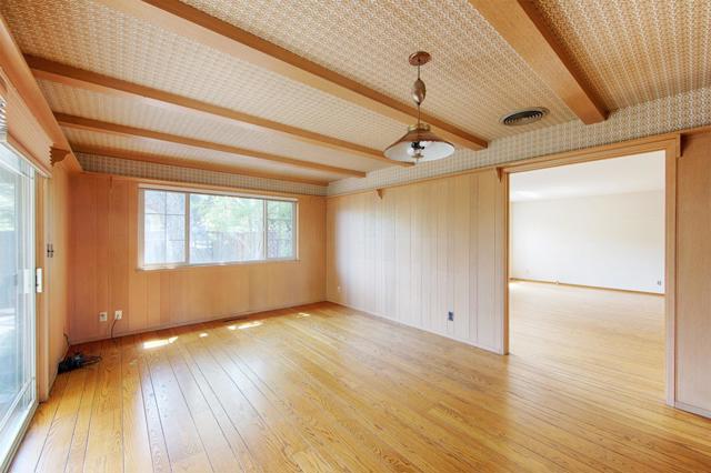 3810 Grove Avenue, Palo Alto CA: https://media.crmls.org/mediaz/628cfb8a-feea-4099-b7ed-a9d483aef9d3.jpg