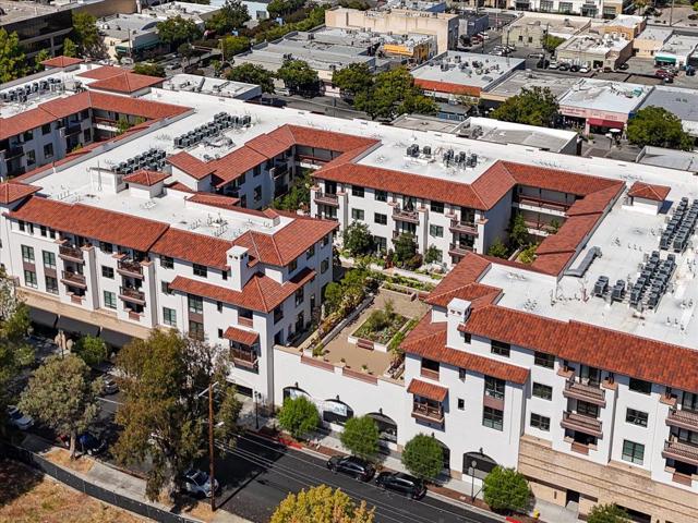 657 Walnut Street, San Carlos CA: https://media.crmls.org/mediaz/628d496a-414a-4a8b-b0bc-1c5e896dc244.jpg