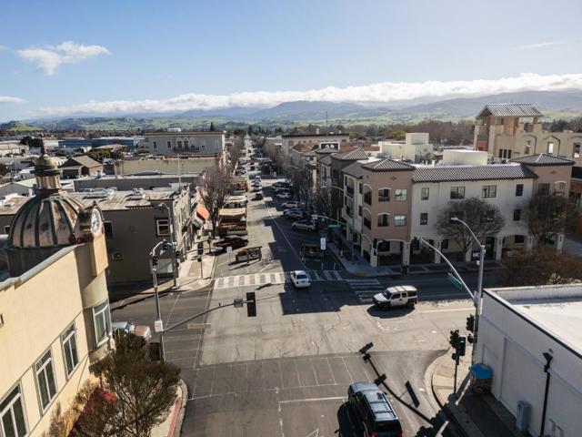 220 Fourth Street, Hollister CA: https://media.crmls.org/mediaz/628d87a8-7037-4669-8c19-175a15d16e9a.jpg