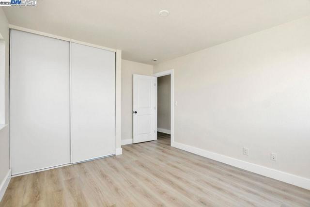 3251 Hyde St, Oakland CA: https://media.crmls.org/mediaz/628ec134-70e8-4d33-bd90-7bcaab2e90b5.jpg
