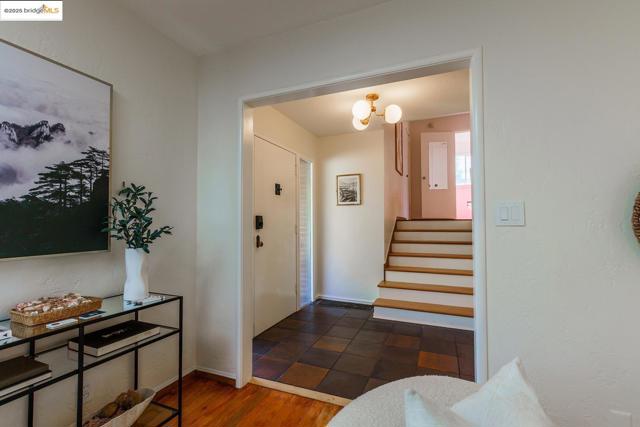 4191 Fruitvale, Oakland CA: https://media.crmls.org/mediaz/628f92a8-f650-4f4f-8b1c-33c23254b46b.jpg