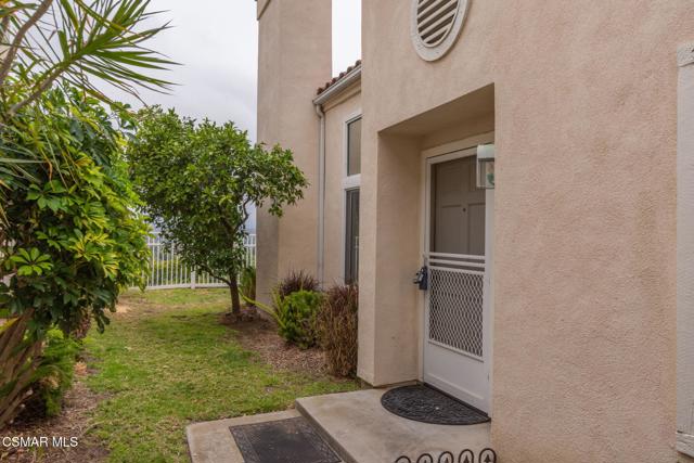 815 Vista Arriago, Camarillo CA: https://media.crmls.org/mediaz/628ffda2-d7af-4d81-9787-70dec168f632.jpg