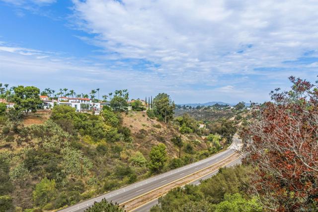 4576 44th Street, San Diego CA: https://media.crmls.org/mediaz/6290c985-b7fb-4286-aba1-a994690b22cf.jpg