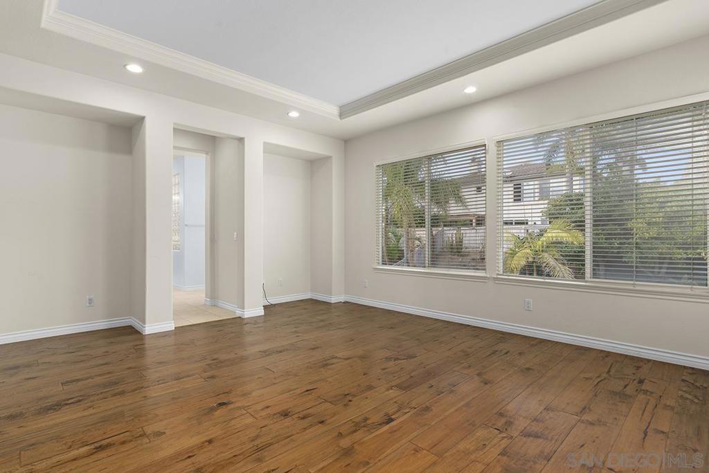 MLS #250043701SD image #34