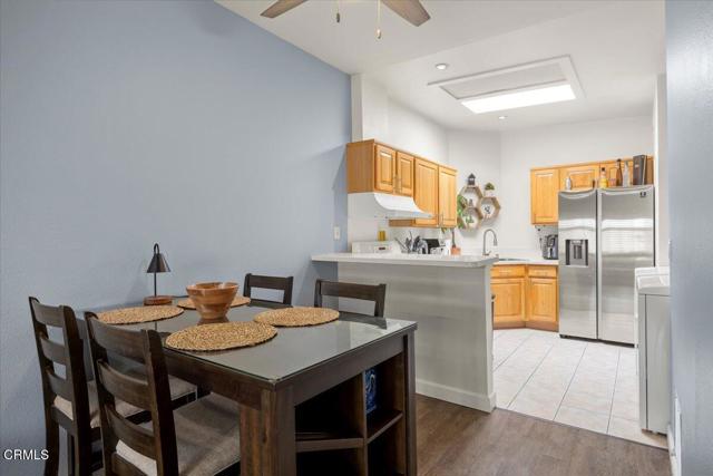 Detail Gallery Image 14 of 28 For 2930 Isle Way #B,  Oxnard,  CA 93035 - 2 Beds | 1/1 Baths