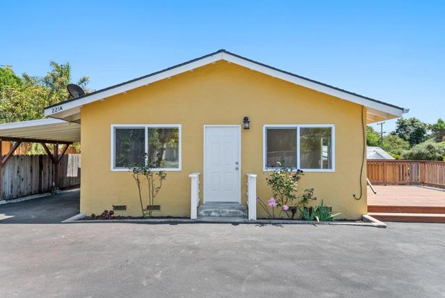 221 Carey Avenue, Freedom CA: https://media.crmls.org/mediaz/6292ad36-e9e0-4fe9-9457-e084a42380da.jpg