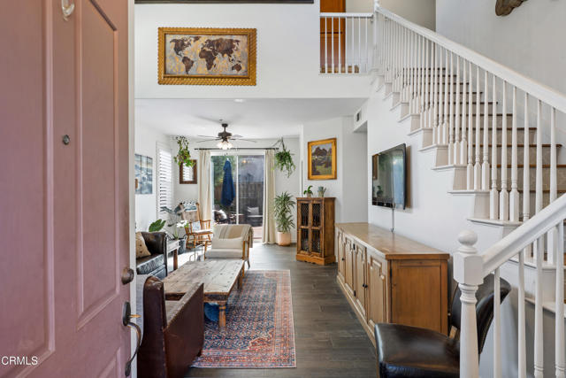 334 Potawatome Street, Ventura CA: https://media.crmls.org/mediaz/6292ee6f-0438-4fd3-9f89-3813a8734dd0.jpg