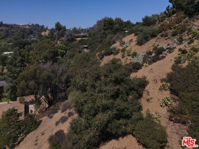 0 Allenwood, Los Angeles CA: https://media.crmls.org/mediaz/62933cb3-2891-4022-9551-22ffb012782e.jpg