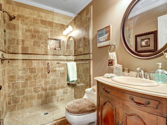 64771 Augusta Ave Avenue, Desert Hot Springs CA: https://media.crmls.org/mediaz/629341a6-c279-4c2e-9981-86caba6a1766.jpg