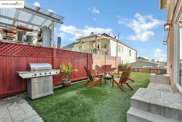 1738 18th Ave, Oakland CA: https://media.crmls.org/mediaz/6293c7cd-910f-472f-afb2-16eb8f484506.jpg