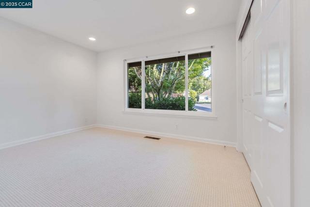 9 Irvine Drive, Moraga CA: https://media.crmls.org/mediaz/6293d49c-f49c-4914-9223-20b58cb82add.jpg