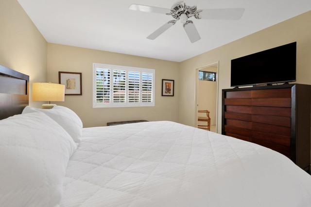 89 La Ronda Drive, Rancho Mirage CA: https://media.crmls.org/mediaz/62941a35-41c2-4370-878d-23b9dce2a353.jpg