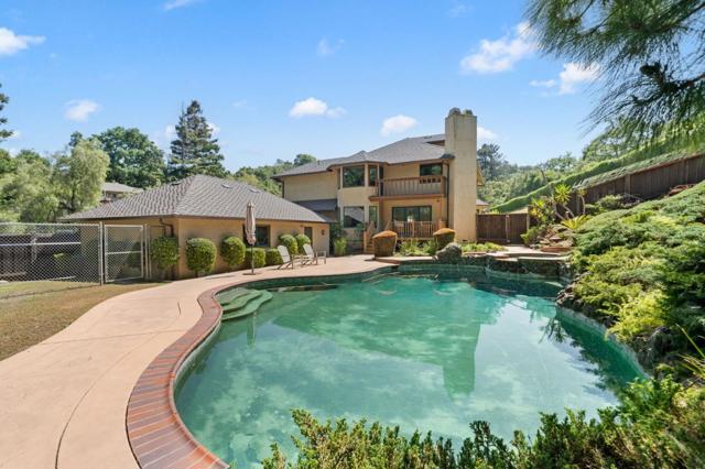 11633 Dawson Drive, Los Altos Hills CA: https://media.crmls.org/mediaz/629427c9-fd54-4bff-90c2-b0b67077374a.jpg