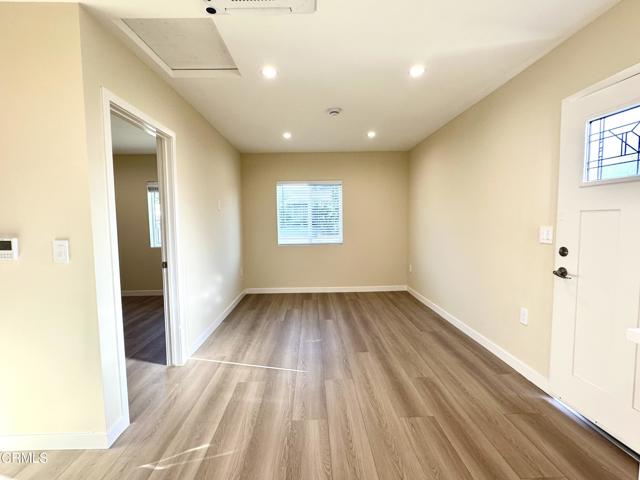 Detail Gallery Image 8 of 9 For 8213 Oswego St, Sunland,  CA 91040 - 1 Beds | 1 Baths