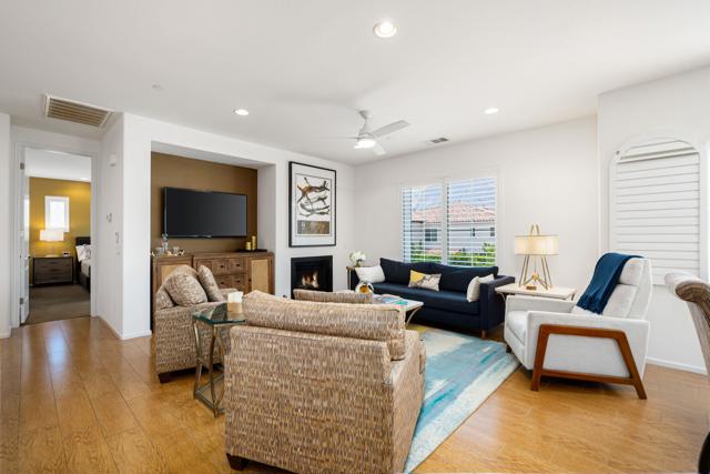374 Terra Vita, Palm Springs CA: https://media.crmls.org/mediaz/6294bbc0-b745-437d-bf47-1910bb24c56a.jpg