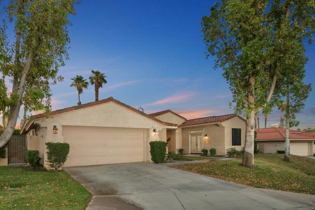 63 San Marino Circle, Rancho Mirage CA: https://media.crmls.org/mediaz/6294f38f-6f85-4e0b-bcef-d51410a5319e.jpg