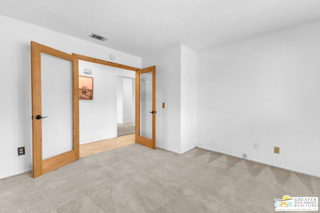 1425 E Luna Way, Palm Springs CA: https://media.crmls.org/mediaz/62951507-19de-463f-b86f-7a75496418cc.jpg