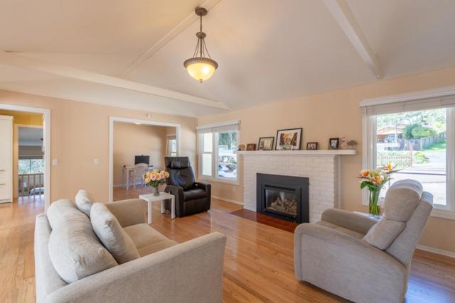 3378 Ocean Avenue, Carmel CA: https://media.crmls.org/mediaz/62960f90-e554-41d3-baa3-dc0a159cd323.jpg