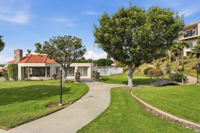 Detail Gallery Image 15 of 16 For 909 Caminito Madrigal #B,  Carlsbad,  CA 92011 - 2 Beds | 2/1 Baths