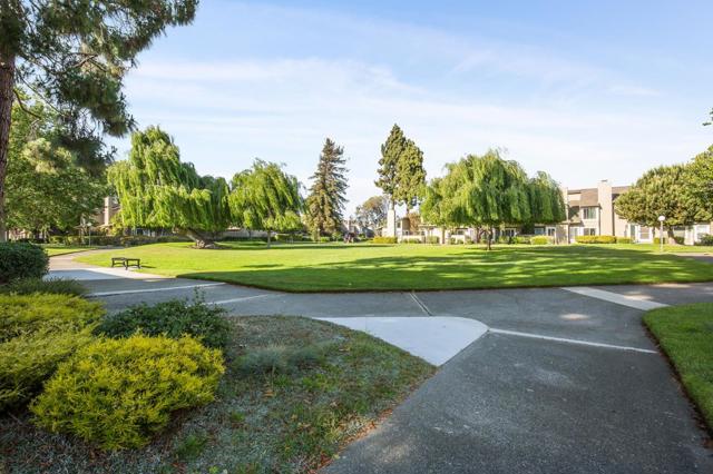1045 Grebe Street, Foster City CA: https://media.crmls.org/mediaz/62967583-2e56-4f90-9045-12faa644d299.jpg