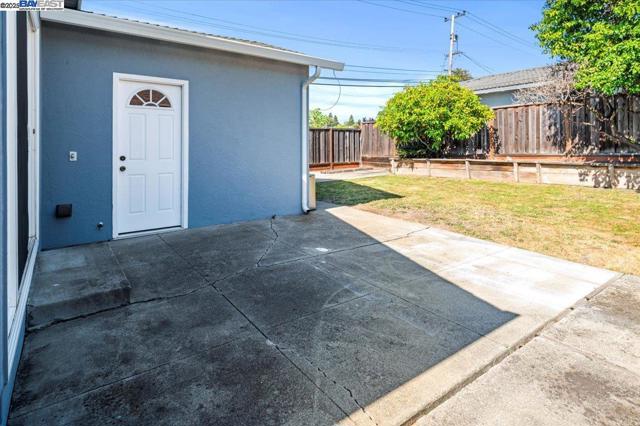4105 Heyer Ave, Castro Valley CA: https://media.crmls.org/mediaz/629688f1-8625-40cd-9bfd-b4ef85b87a73.jpg
