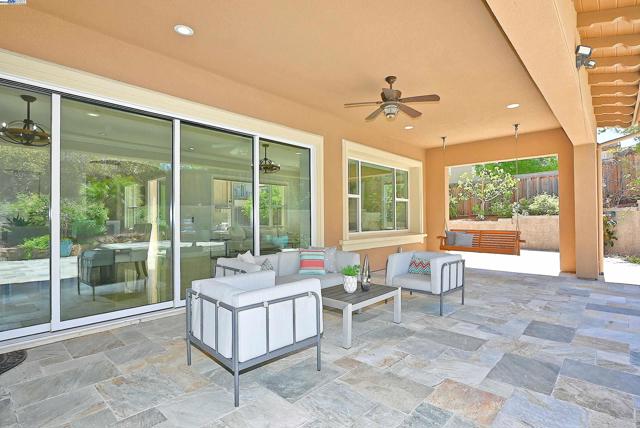 3009 Drysdale St, Danville CA: https://media.crmls.org/mediaz/62968b11-b527-4377-a533-c96c9853df5c.jpg