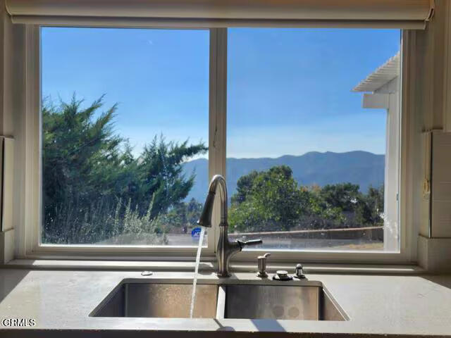 Detail Gallery Image 13 of 36 For 2708 Pinelawn Dr, La Crescenta,  CA 91214 - 4 Beds | 3 Baths