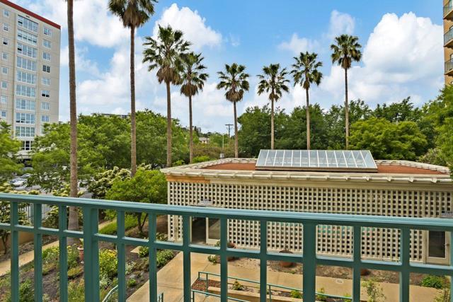 1 Baldwin Avenue, San Mateo CA: https://media.crmls.org/mediaz/6297487f-1549-46b8-a64e-76229e93645e.jpg