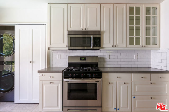 2 Bed Home for Sale in Los Angeles, California