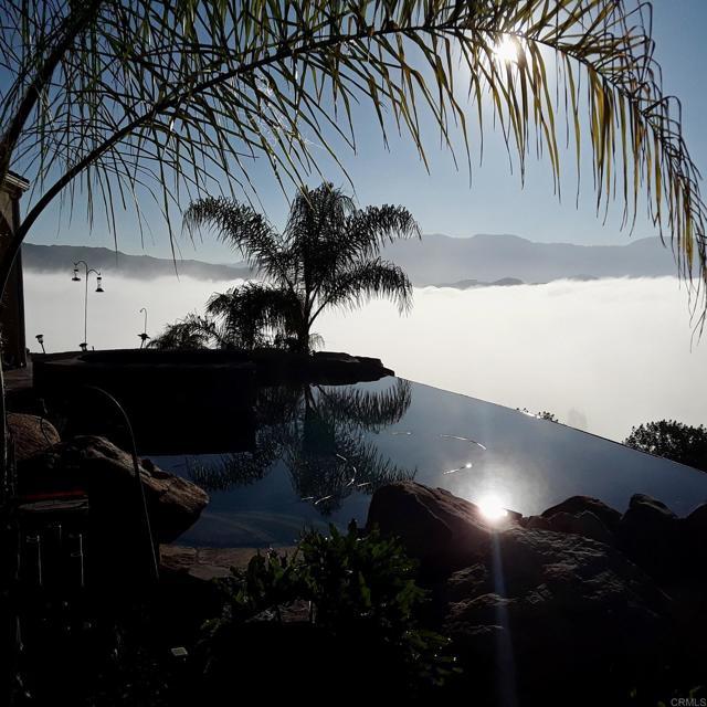944 Rainbow Crest Road, Fallbrook CA: https://media.crmls.org/mediaz/62990709-e311-41e6-94a5-8db5243c7f6f.jpg