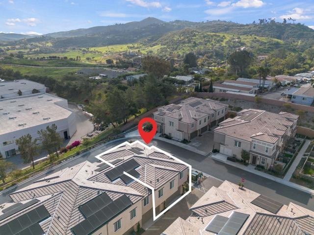 Detail Gallery Image 3 of 42 For 1220 Sunrise View #101,  San Marcos,  CA 92078 - 3 Beds | 2/1 Baths