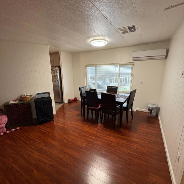 418 Pinefield, San Jose CA: https://media.crmls.org/mediaz/6299f67f-155e-43f0-8525-8119435cec72.jpg
