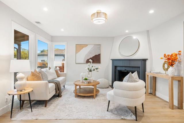 840 8th Avenue, Redwood City CA: https://media.crmls.org/mediaz/629a76fb-9cbe-4db2-8328-054aaecd4181.jpg