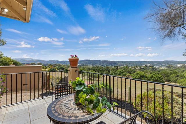 2710 Summerland Road,  CA: https://media.crmls.org/mediaz/629ae191-9091-4f02-8a0d-ffedf4cec5a1.jpg