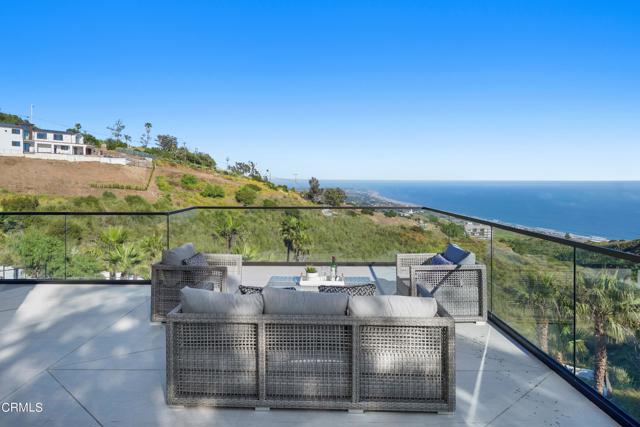 Detail Gallery Image 15 of 36 For 31220 Beach View Estates Dr, Malibu,  CA 90265 - 3 Beds | 3/1 Baths