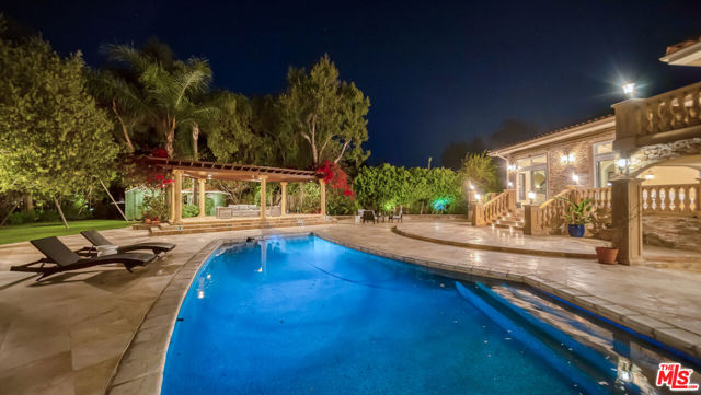 10801 Bothwell Road, Chatsworth CA: https://media.crmls.org/mediaz/629b30b4-2fa7-49f6-8939-baf54b89717a.jpg