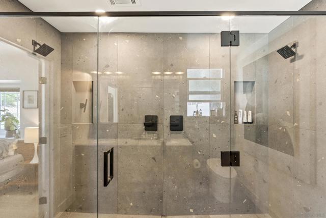 3860 Las Flores, Fallbrook CA: https://media.crmls.org/mediaz/629b63d3-04f9-4a47-8d54-2435ce585efd.jpg