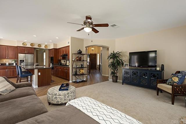 Detail Gallery Image 15 of 37 For 1062 Goldeneye View, Carlsbad,  CA 92011 - 5 Beds | 4 Baths