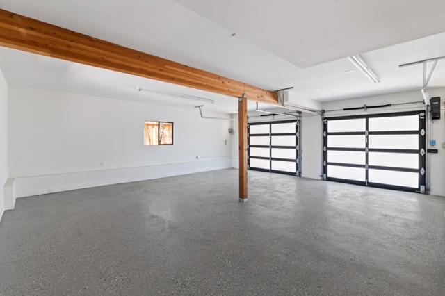 522 Summit Drive, Redwood City CA: https://media.crmls.org/mediaz/629ba29e-905e-4d64-a796-84878cfa8c62.jpg