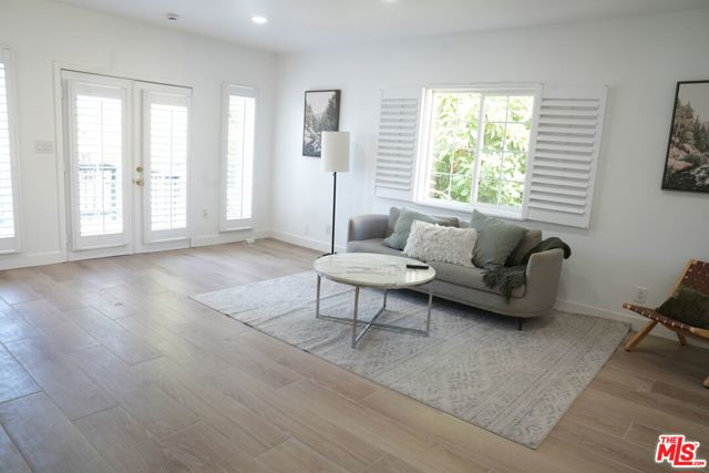 4243 W 58th Place, Los Angeles CA: https://media.crmls.org/mediaz/629bb98c-e1b9-4351-87de-4f89e1976268.jpg